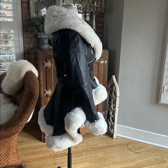 AKIRA BABY IT'S COLD OUTSIDE FUR TRIM MOTO HI LOW BELT MEDIUM EXCELLENT - Picture 3 of 10